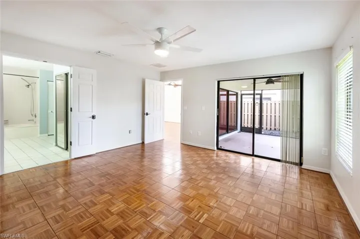 907  Reef Point  CIR, Naples, FL 34108