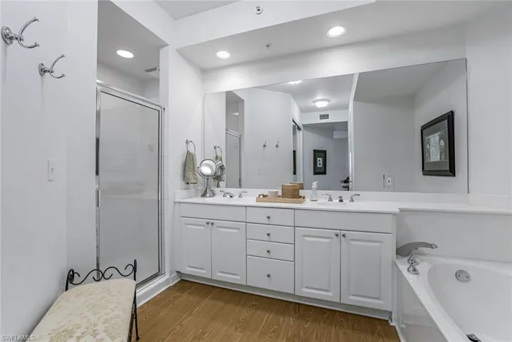 410  Flagship  DR, Naples, FL 34108