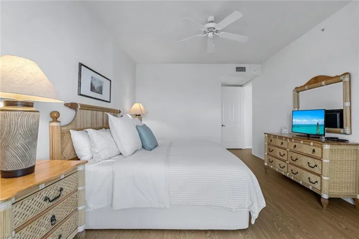 410  Flagship  DR, Naples, FL 34108