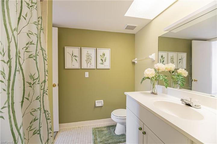 Upstairs bathroom