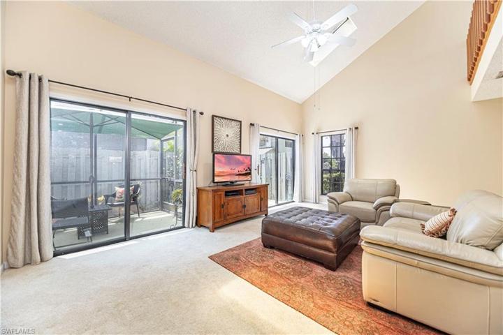 Valuted ceiling living room
