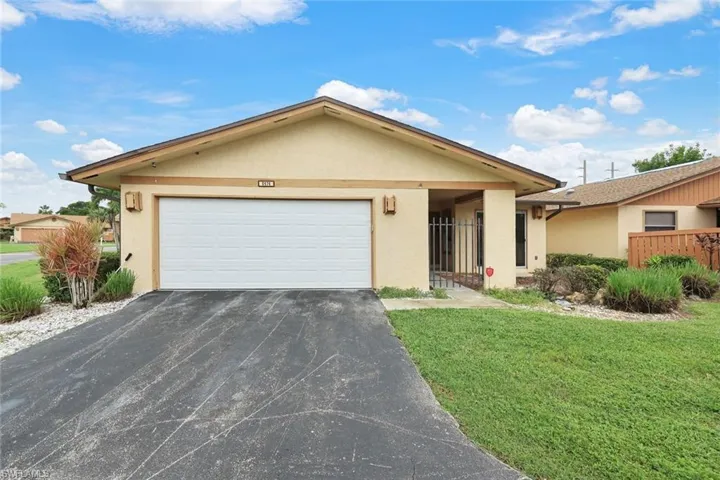6474  Royal Woods  DR, Fort Myers, FL 33908