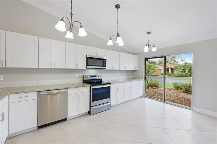6474  Royal Woods  DR, Fort Myers, FL 33908