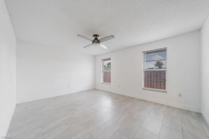 Primary bedroom with ensuite & large walk in closet