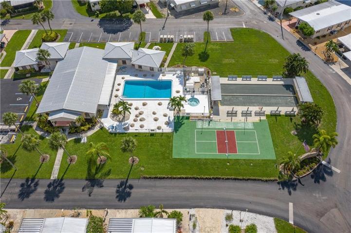 Clubhouse, pickleball, pool
