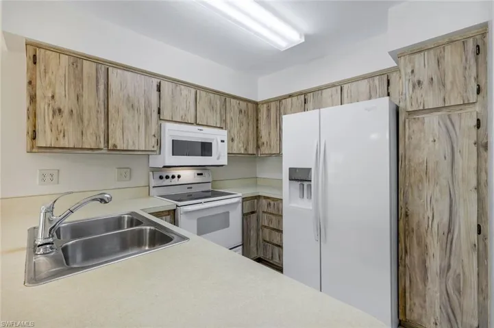 1100 Pondella Rd 906, Cape Coral, Florida 33909