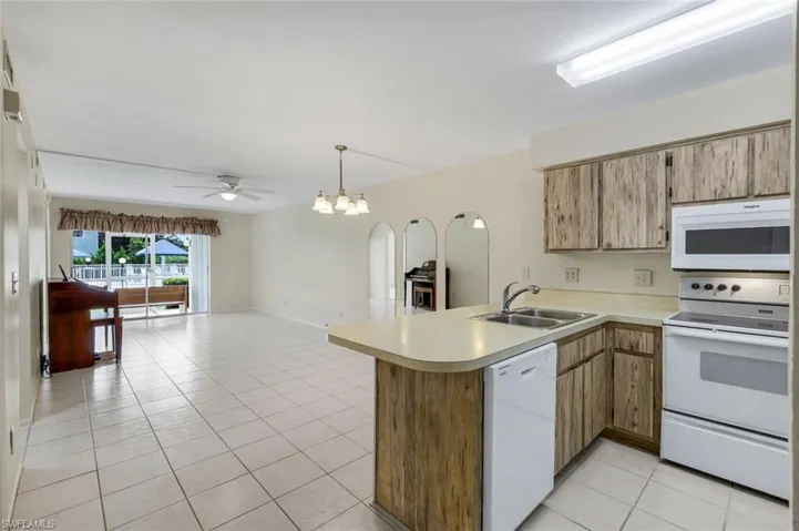 1100 Pondella Rd 906, Cape Coral, Florida 33909