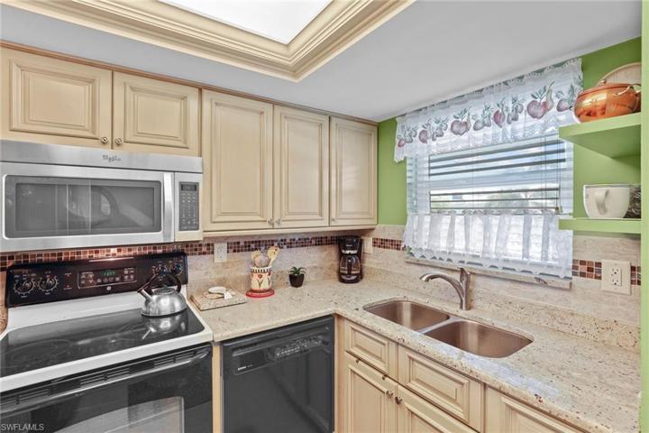 Front impact window for a bright kitchen.