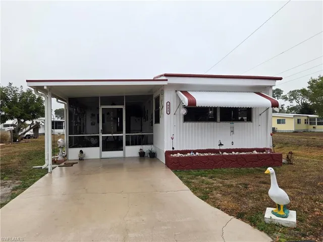 IMMACULATE, meticulously maintained 2 Bedroom, 1 Bath home priced for Immediate sale!