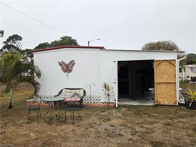 Life is good in Lazy Days!