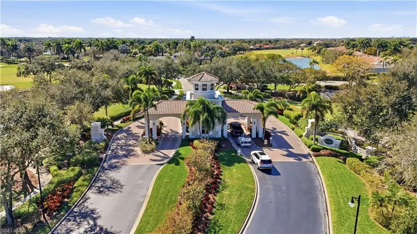 Palmira's gated grand entryway!