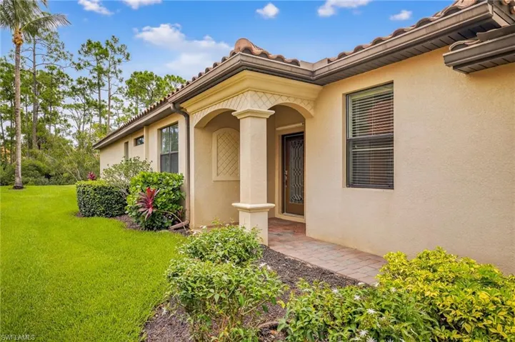 11341  Red Bluff  LN, Fort Myers, FL 33912