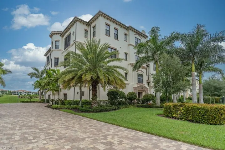 16375 Viansa Way 102, Naples, Florida 34110