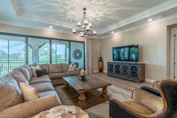 16375 Viansa Way 102, Naples, Florida 34110