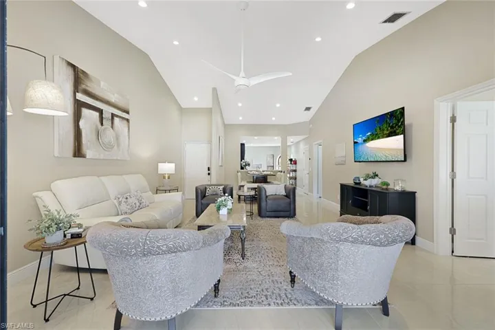 613 Serendipity Dr 613, Naples, Florida 34108
