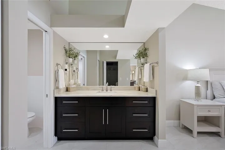613 Serendipity Dr 613, Naples, Florida 34108