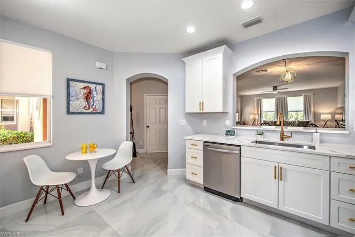Another view of kitchen dining area!
