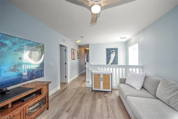 2nd floor loft - den!