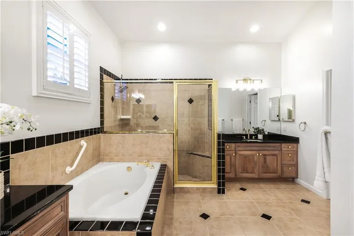 6346  Old Mahogany  CT, Naples, FL 34109