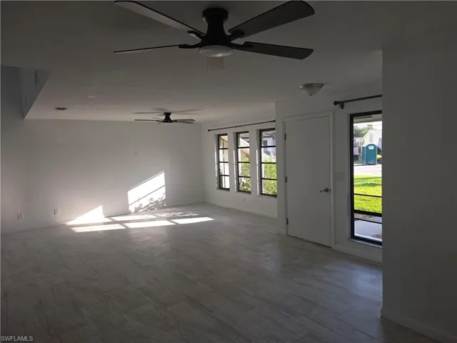 1922 Se 26th Ter, Cape Coral, Florida 33904