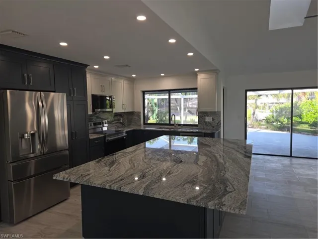 1922 Se 26th Ter, Cape Coral, Florida 33904