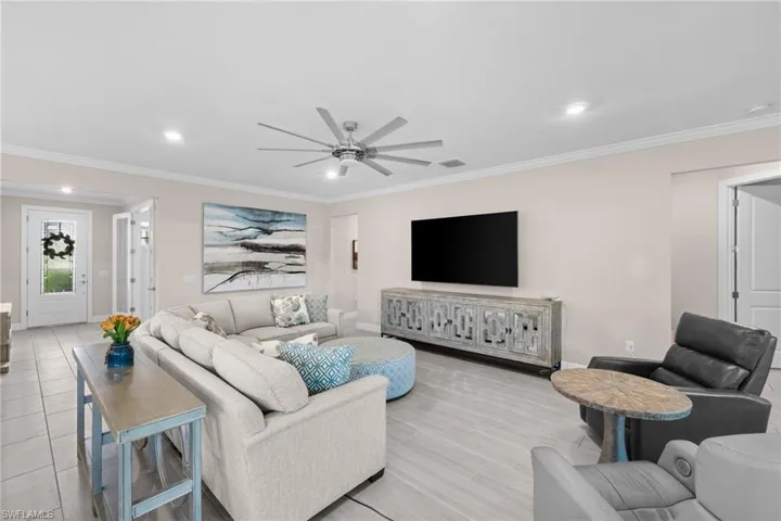 6907 Cocoplum St, Naples, Florida 34114