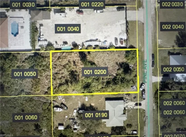 815 Pine Ave, Lehigh Acres, Florida 33972