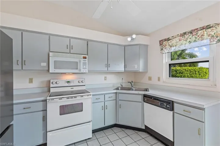 3657 Kent Dr, Naples, Florida 34112