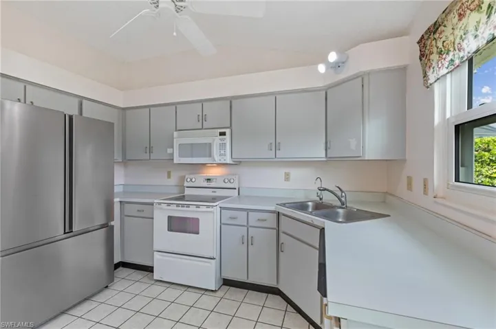 3657 Kent Dr, Naples, Florida 34112