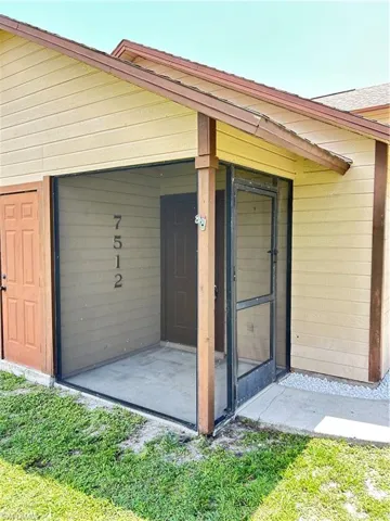 front porch on 1/1 side