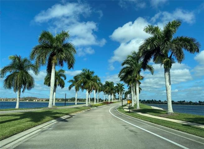 10538 Smokehouse Bay DR # 202, NAPLES FL 34120