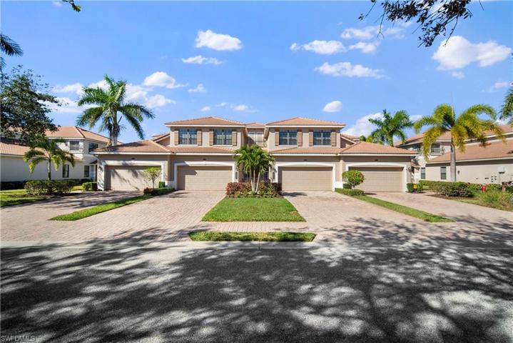 10538 Smokehouse Bay DR # 202, NAPLES FL 34120