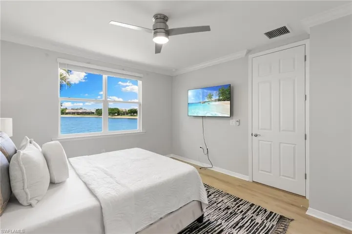 14618  Edgewater  CIR, Naples, FL 34114