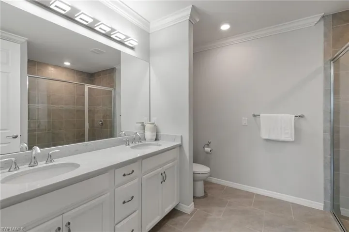14618  Edgewater  CIR, Naples, FL 34114