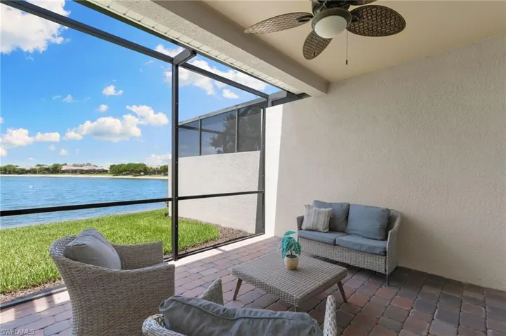 14618  Edgewater  CIR, Naples, FL 34114