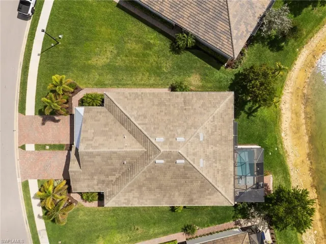 14618  Edgewater  CIR, Naples, FL 34114