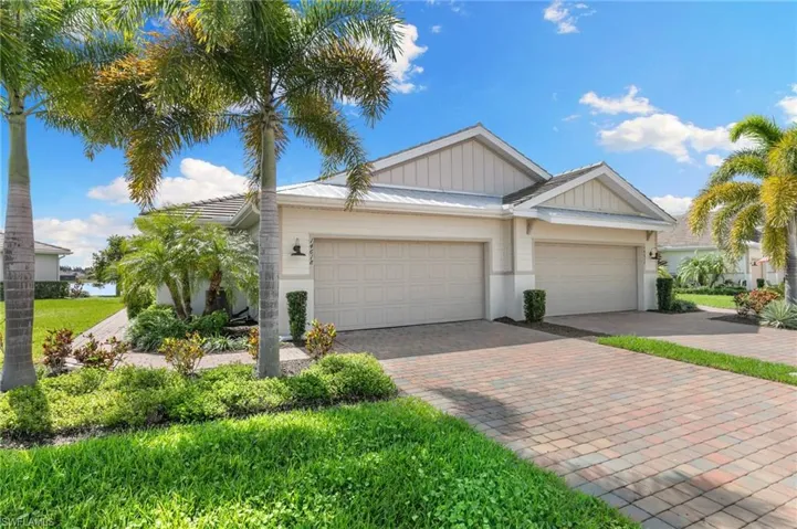 14618  Edgewater  CIR, Naples, FL 34114
