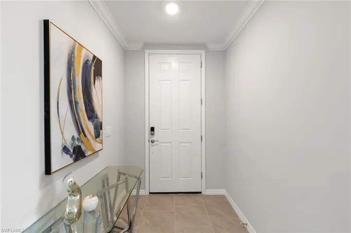 14618  Edgewater  CIR, Naples, FL 34114