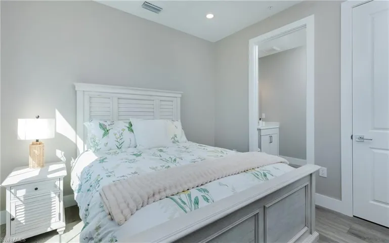 3-Level Bedroom with full bathroom