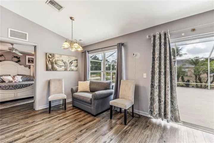 Ceiling fan, LVF floor, 2 Walk-in Closets. Overlooks backyard.