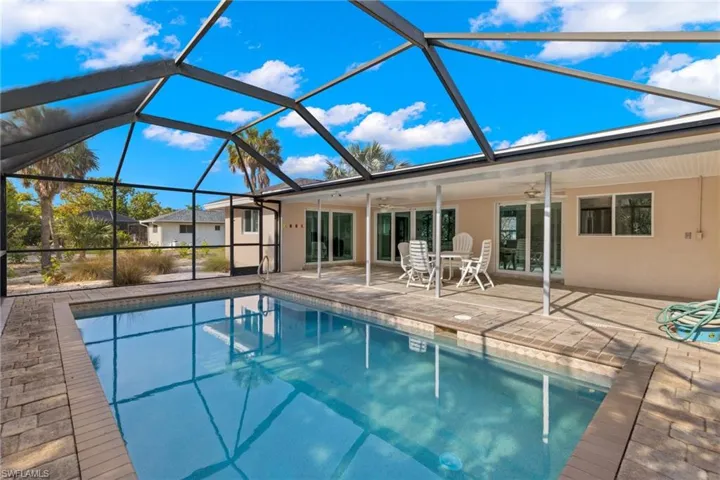 Back Exterior/Pool