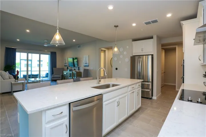 4709 Arboretum Cir 101, Naples, Florida 34112