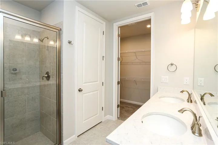 4709 Arboretum Cir 101, Naples, Florida 34112