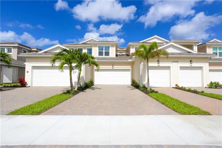4709 Arboretum Cir 101, Naples, Florida 34112