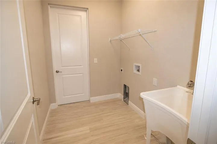 2727 Nw 6th Ave, Cape Coral, Florida 33993