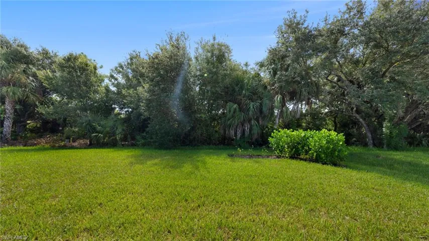3050  Heritage Pines  DR, Fort Myers, FL 33905