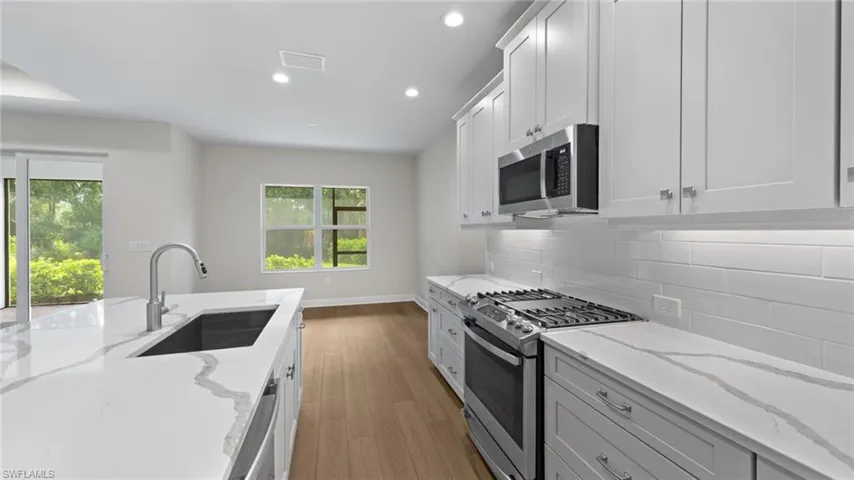 3050  Heritage Pines  DR, Fort Myers, FL 33905
