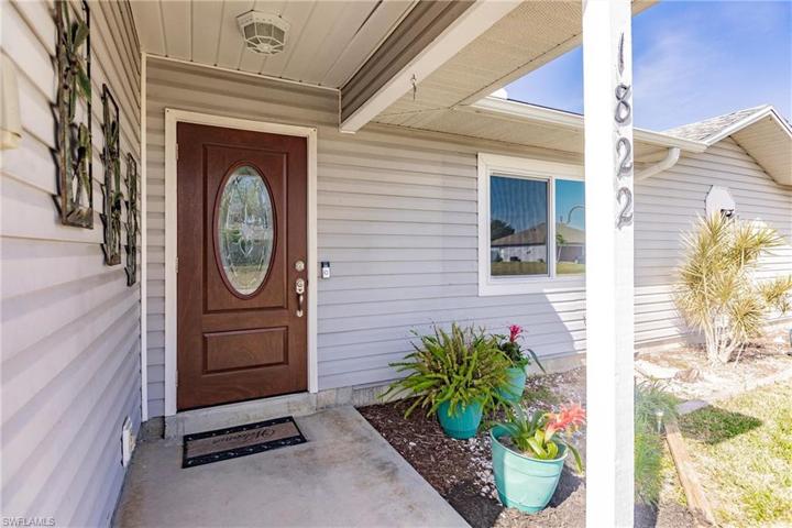 1822 NE 16th PL, CAPE CORAL FL 33909