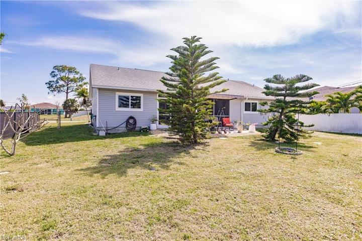 1822 NE 16th PL, CAPE CORAL FL 33909