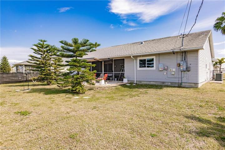 1822 NE 16th PL, CAPE CORAL FL 33909